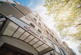 Louisa s Place has Balcony rooms