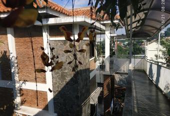 The Bridge Villa Punclut has Balcony rooms