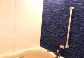 Mariage Leisure Hotel allows 18 year olds to book a room