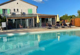 Le Plan B - H  tel 3   toiles - Restaurant allows 18 year olds to book a room