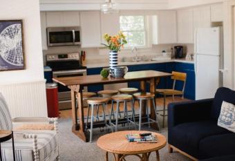 Chapman House has Balcony rooms