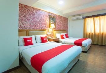 Capital O 90125 Hotel Grand Orchard allows 18 year olds to book a room