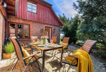 Ostseedomizil II allows 18 year olds to book a room