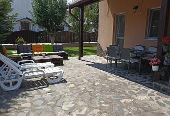 CASA VIO has Balcony rooms