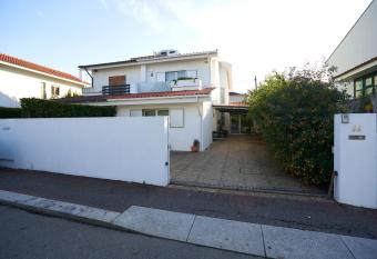 host in oliven  a has Balcony rooms