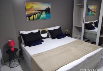 Estudio no West Flat Mossor   - Alto Padr  o allows 18 year olds to book a room