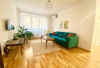 Uptown Girl allows 18 year olds to book a room