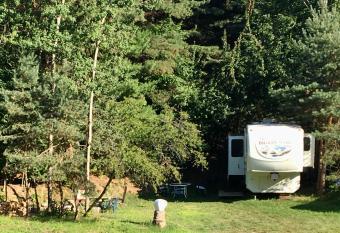 NoLongerAvail has rooms with a private hot tub