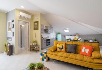 Masciara Home - Apartment & Suite fra Taormina, Catania ed Etna has Balcony rooms