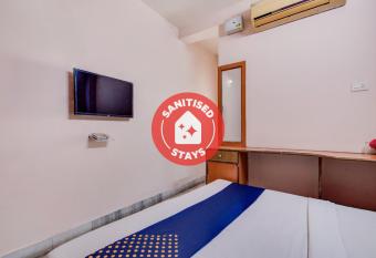 Flagship 75188 Hotel Cauvery allows 18 year olds to book a room