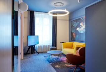 BOUTIQUE Hotel by Continental Park allows 18 year olds to book a room