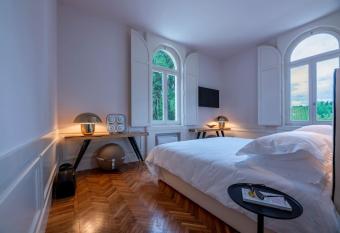 Villa Monty Banks has Balcony rooms