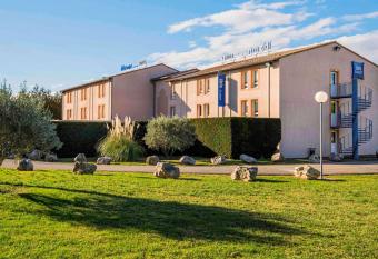 Ibis Budget Bollene allows 18 year olds to book a room