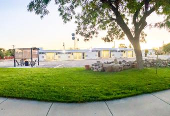 Blue Sage Inn & Suites allows 18 year olds to book a room