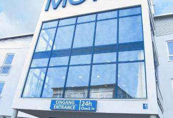 smartMotel allows 18 year olds to book a room