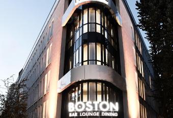 Boston Hotel HH has Balcony rooms