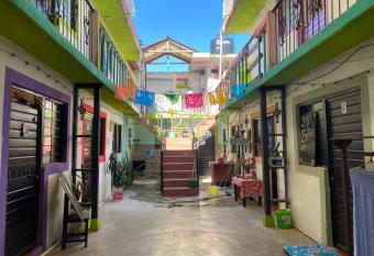 Casa de los colores San cris allows 18 year olds to book a room