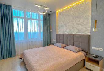 Sea View  allows 18 year olds to book a room