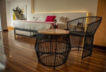 Urban Grupo Amber - Collection O allows 18 year olds to book a room