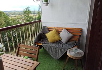 Studio Charmant avec vue magnifique! has Balcony rooms