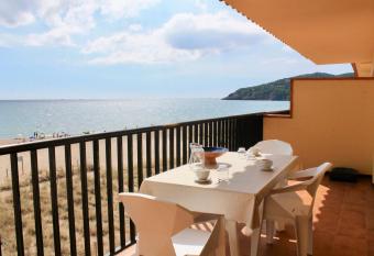 Las Dunes 3H con preciosa vista frontal al mar 317 has Balcony rooms