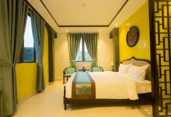 The Opera Hotel H   i Ph  ng has Balcony rooms