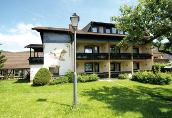 Hotel & Restaurant Zum Deutschen Haus has Balcony rooms