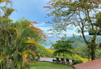 Pacific Edge Eco Lodge allows 18 year olds to book a room