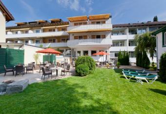 Kneipp-Kurhotel Steinle allows 18 year olds to book a room