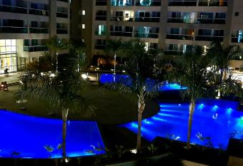 Brisas do Lago - Apartamento 2 has rooms with a private hot tub