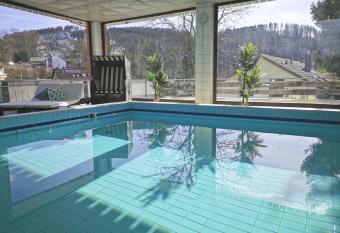 Hotel Pension J  gerstieg has Balcony rooms