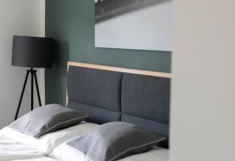 KRACHER Guesthouse No 4 has Balcony rooms