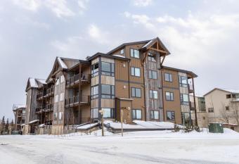 Sail Lofts by Summit County Mountain Retreats has Balcony rooms