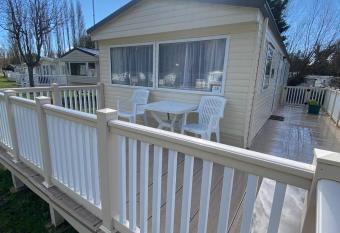 KellysHolidayHomes Atlas 3 bedrooms caravan has Balcony rooms