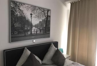 Balthasar Neumann Speiserei & G  stehaus - Zentrum Br  hl - has Balcony rooms