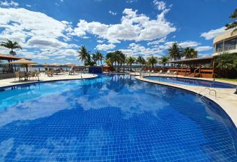 LAKE SIDE - BEIRA DO LAGO allows 18 year olds to book a room