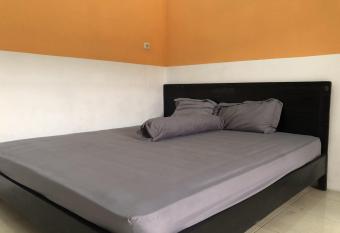 OYO 3966 Jemur Residence Syariah allows 18 year olds to book a room