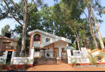 Madhuban Bungalow 4BHK has Balcony rooms