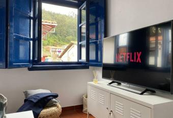 Apartamento San Miguel allows 18 year olds to book a room