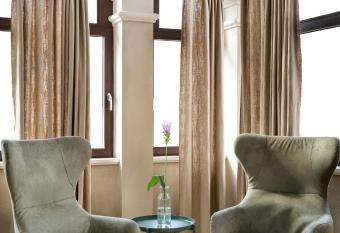 Dimora Fortebraccio has Balcony rooms