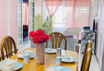 Paradise resort Apartment 2 bedroom Seaview and beachfront Family friendly unit has Balcony rooms