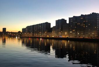 La Cabine du Capitaine allows 18 year olds to book a room