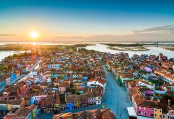 BRUNA HOLIDAYS HOUSE has Balcony rooms