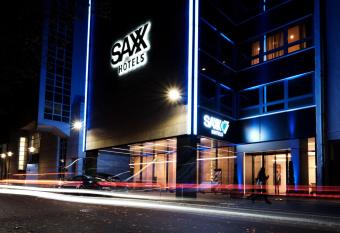 SAXX Hotel  allows 18 year olds to book a room