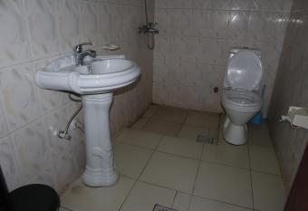 La Natura Guesthouse has rooms with a private hot tub