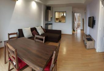 Acogedor apartamento familiar has Balcony rooms