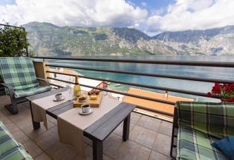 Vila Verica has Balcony rooms