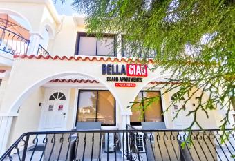 Bella Ciao Beach Apartments has Balcony rooms