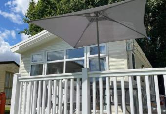 Kellys Holiday Homes 24 Willerby 2 bedrooms caravan has Balcony rooms