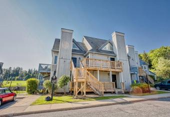 Mountainside 2 bed 2 bath with Laundry has Balcony rooms